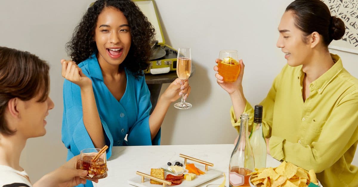 รวม 6 อุปกรณ์เปิดร้านเหล้าที่สำคัญ ใครอยากเปิดบาร์ ร้านเหล้าต้องห้ามพลาด